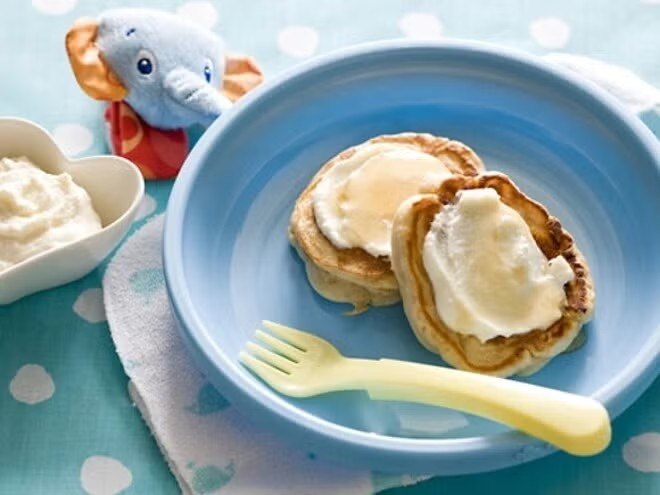 Bananpannkakor: 8-11 månader Bananpannkakor: 8-11 månader